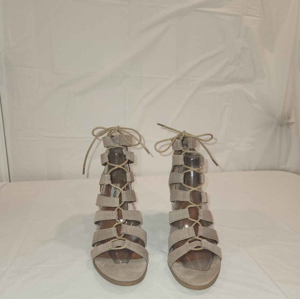 Steve Madden Taupe Lace Up Sandals Size 8.5M. WORN ONCE - GREAT CONDITION!